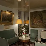 De Bale Hotel 2*