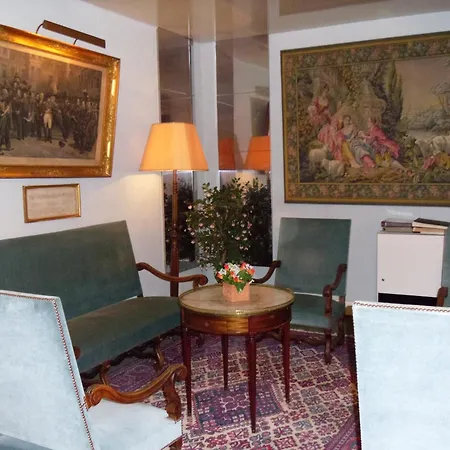 Hotel De Bale 2*