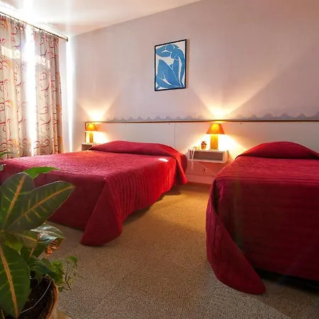 Hotel De Bale 2*